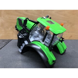 Serie 3000 Karosserie Deutz 8280 TTV Warrior fertig bearbeitet